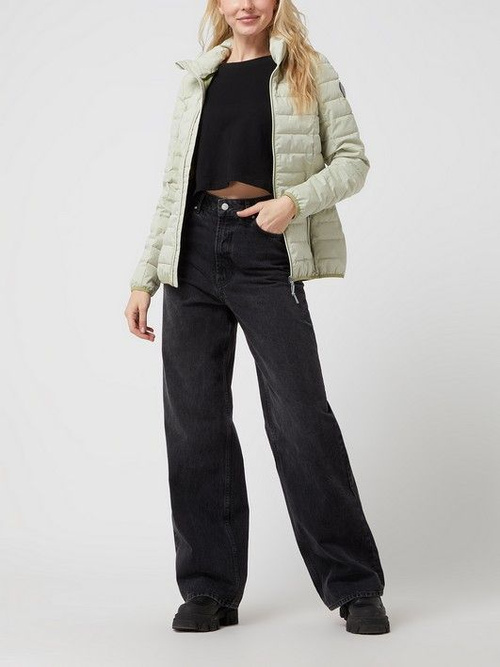 Олар порнографияны шығармай оның аузына кірді. Барбара Хаммердің Лесбитатикасын қараңыз