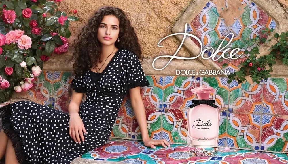 Dg dolce. Dolce & Gabbana Dolce Garden Eau de Parfum. Dolce&Gabbana Dolce Garden 75. Кьяра Шелси Дольче Габбана Гарден. Dolce Gabbana Garden Eau de Parfum.