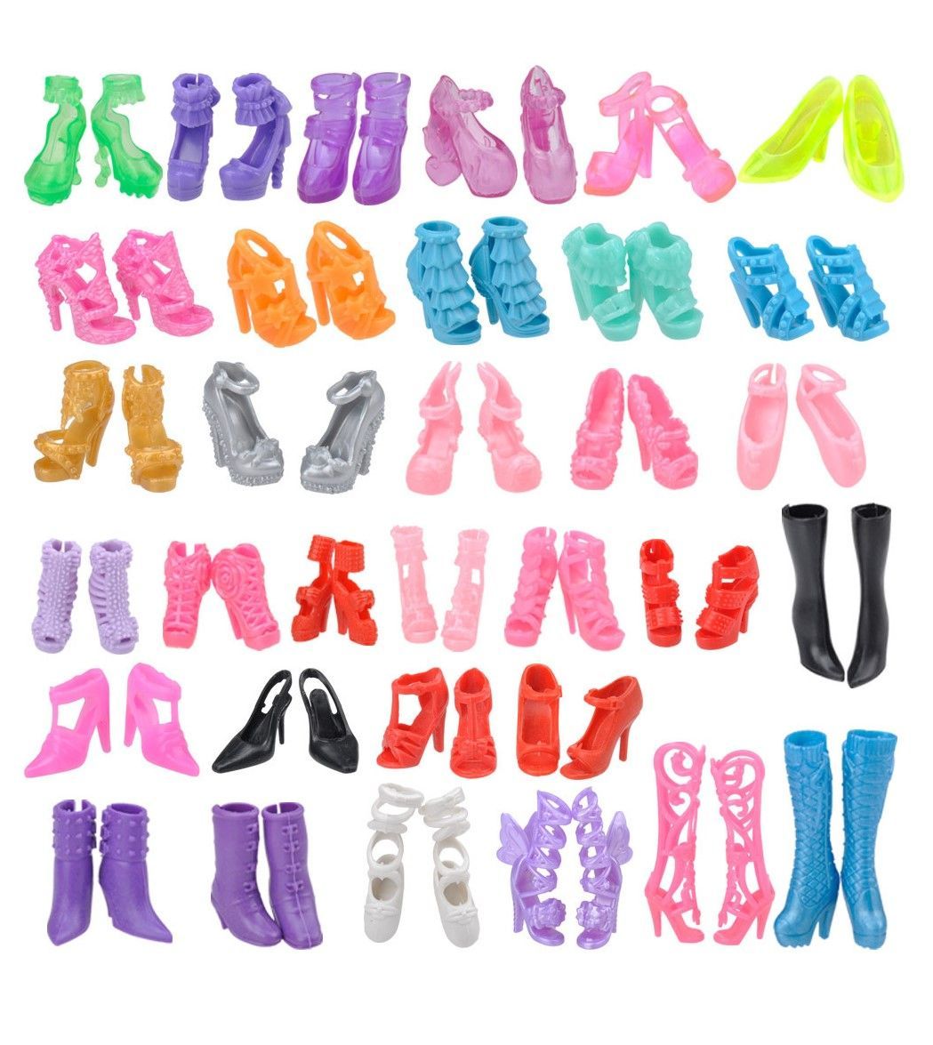 Ботинки для куклы. Кукла туфли одежда. Набор обуви для барби. Кукла туфли одежда. Туфли барби.