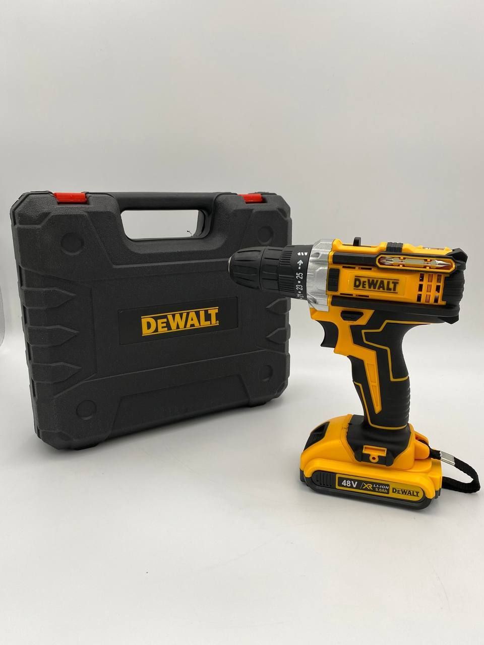 Dewalt 48. Dewalt dcd 731-ks. шуруповёрт аккумуляторный cat. девольт 713 тип 2. винтоверт кат аккумуляторный.