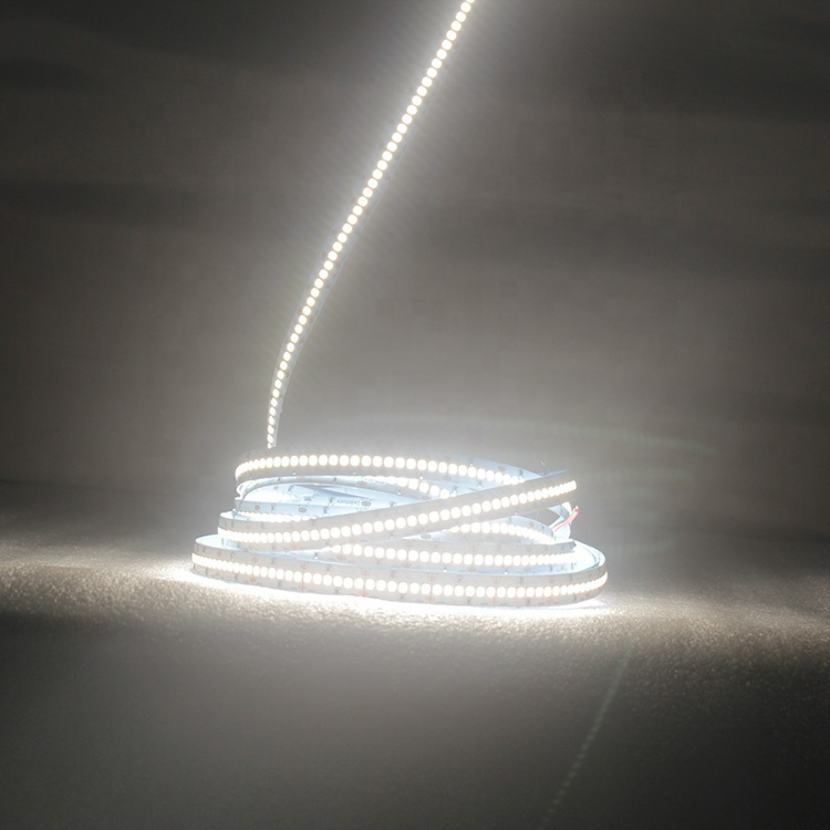 Светодиодная лента супер яркая 2835 240led 20-22Вт/м 12В холодный свет (5 метров)  #1