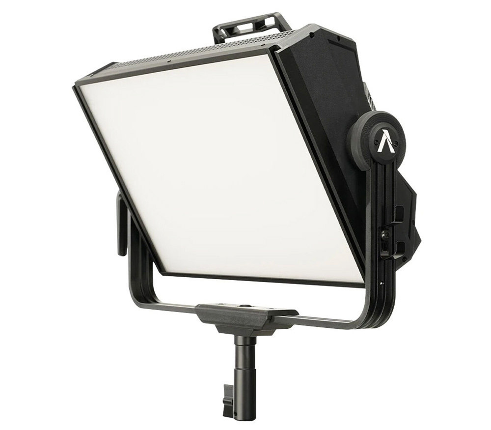 Aputure(アプチャー) NOVA P300c 収納ケース付き Осветитель Aputure NOVA P300c, светодиодный, RGBWW, 300 Вт купить