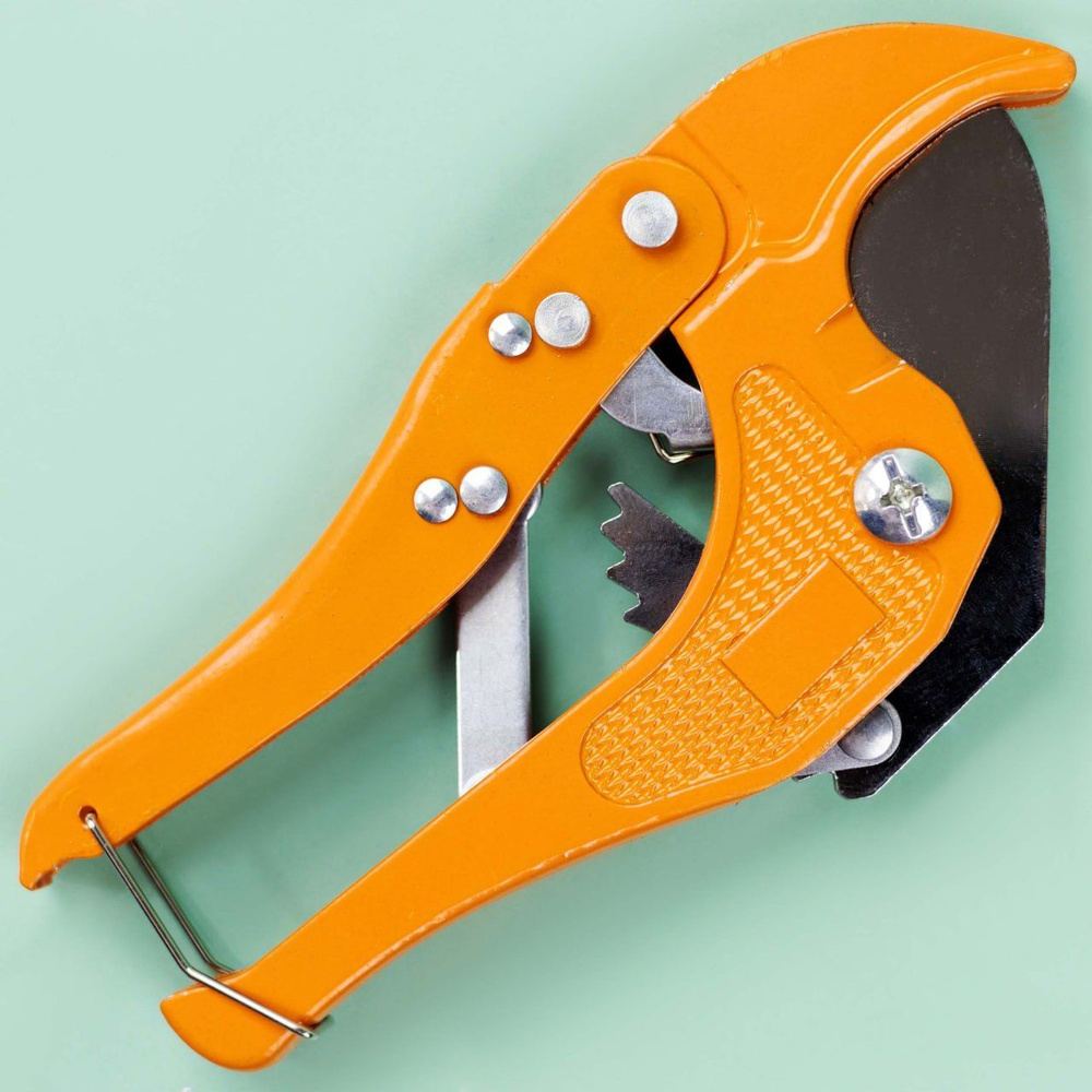 Ножницы для металлопластиковых труб 42мм ЕРМАК / Труборез ручной с ...