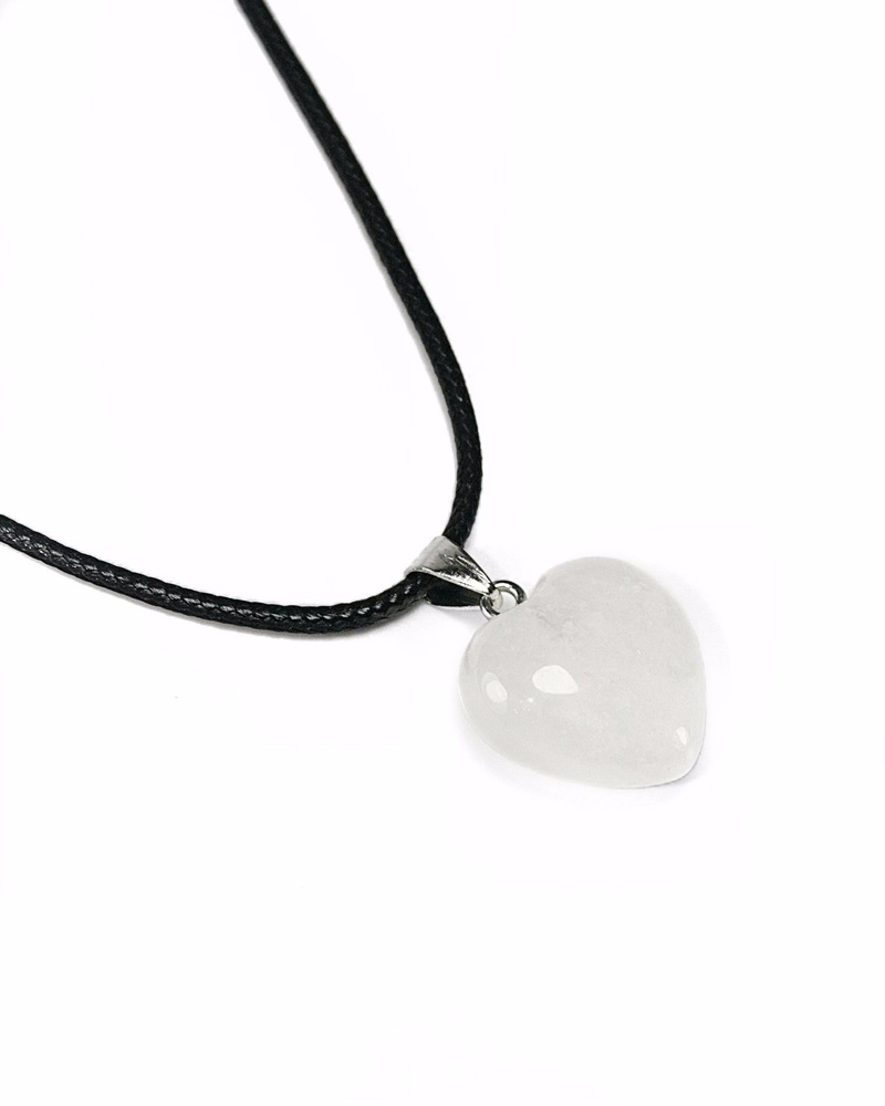 Сердце объемное Хрусталь горный - 2 см, натуральный камень, на шнурке ...