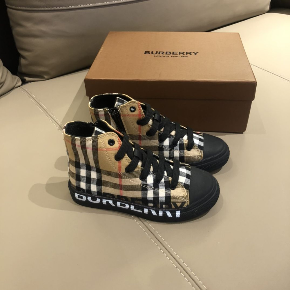 Burberry high top outlet trainers