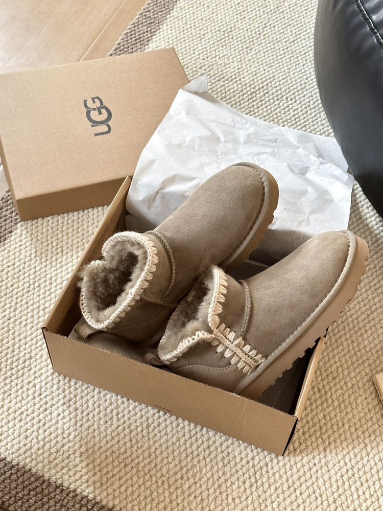 Ботинки UGG #1