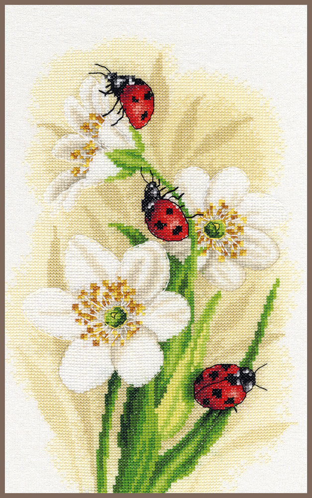 Схема вышивки «Ladybug and Four Leaf Clover»