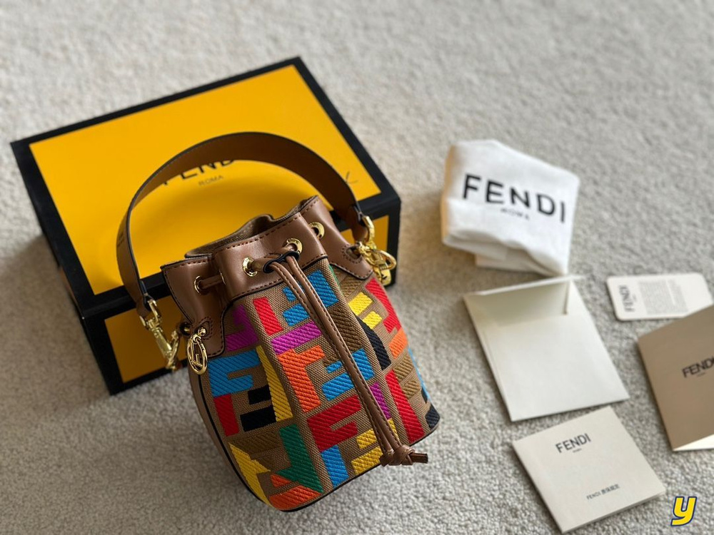 Fendi Сумка #1