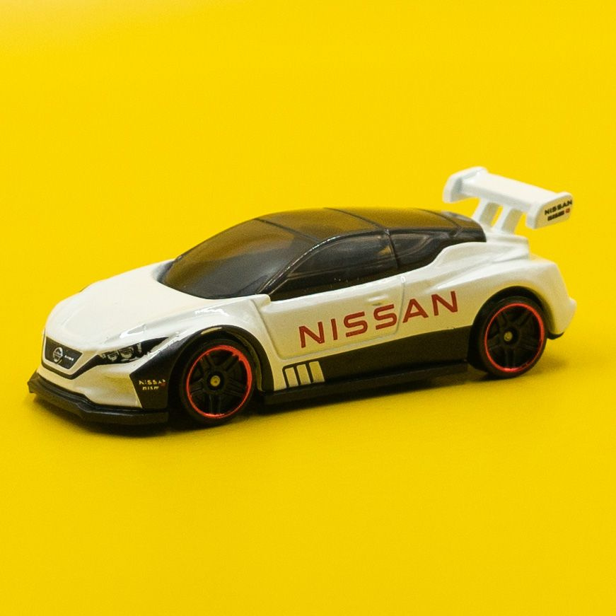 Машинка Hot Wheels Nissan Leaf Nismo RC_02 Коллекционная #1