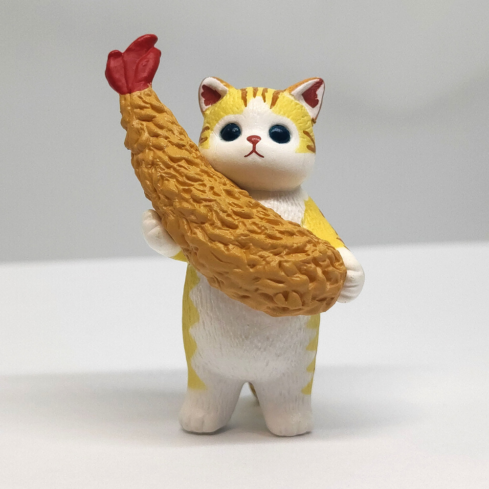 Фигурка котика, 5см. Котик креветка в лапках - купить с доставкой по  выгодным ценам в интернет-магазине OZON (1333726235)