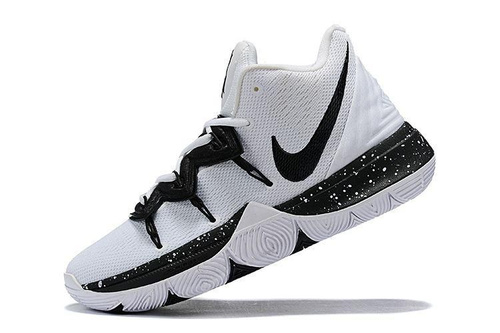 Gray hotsell kyrie 5