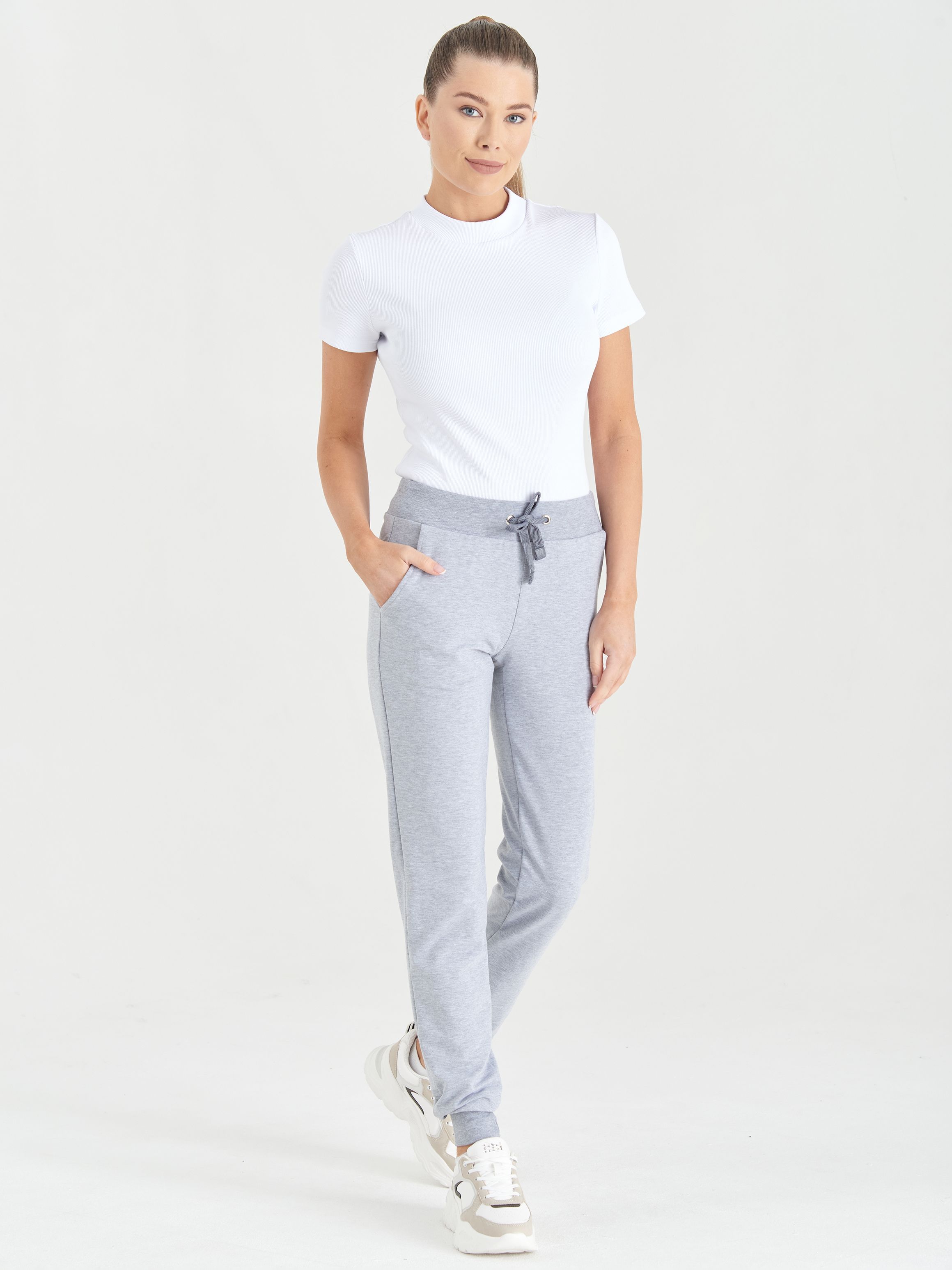 Брюки спортивные laina. Laina / брюки утепленные / джоггеры / спортивные брюки. Stellio / брюки.