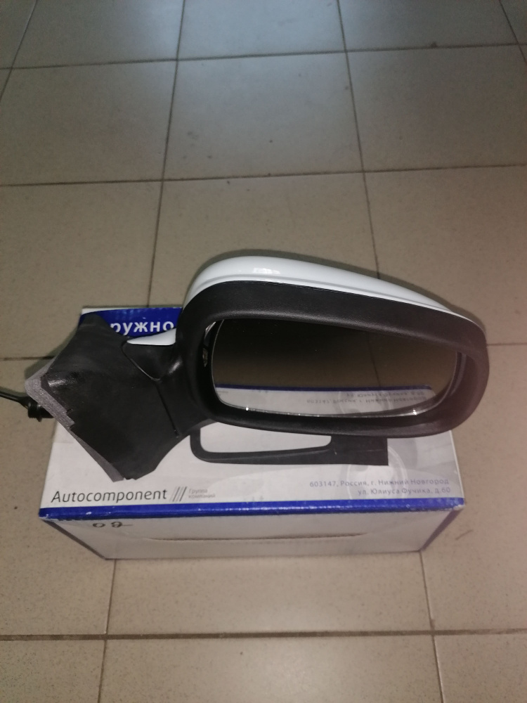 Зеркало заднего вида левое с руч.приводом, без обогр., Белый46.8201021