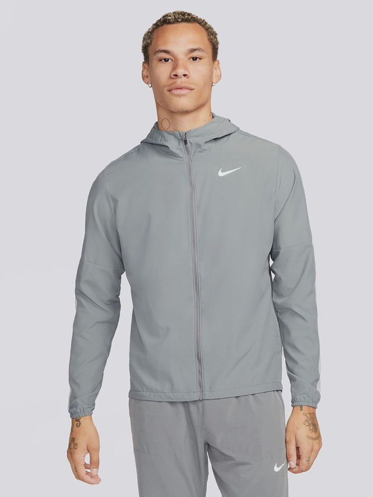 Ветровка Nike M Nk Run Jkt - купить с доставкой по выгодным ценам в ...