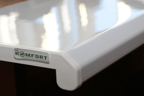 Подоконник Данке Комфорт белый глянец 200мм на 1500мм с заглушками ...