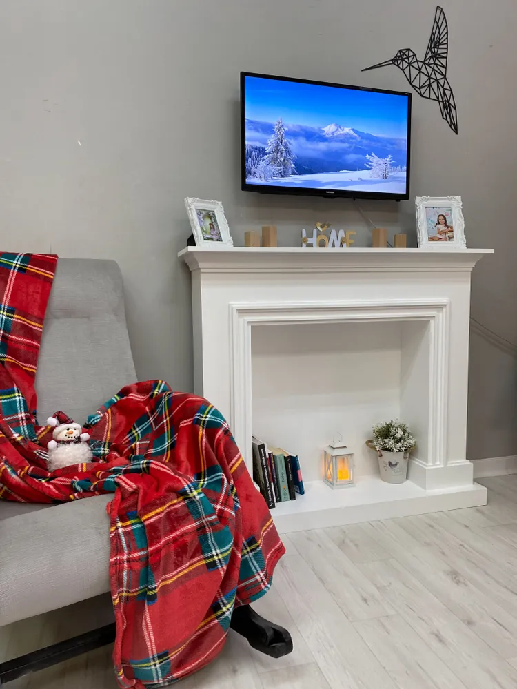 Kamin_decor_msk Портал каминный Милан на подиуме 95х120х30, белый / декоративный камин, 95x120x30
