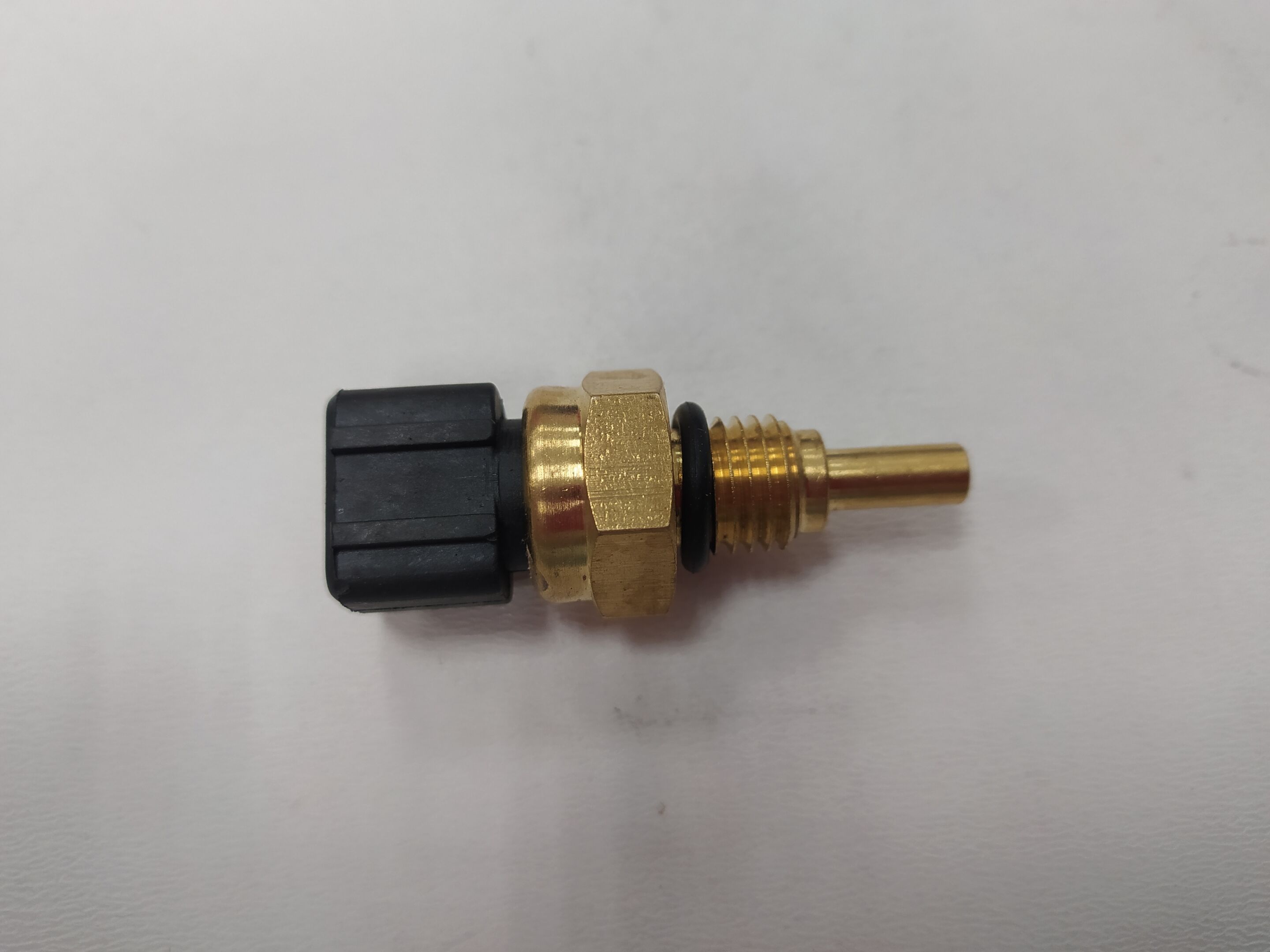e512001黒潮50B Датчик температуры охлаждающей жидкости Geely MK 1.5 16V 5MT седан