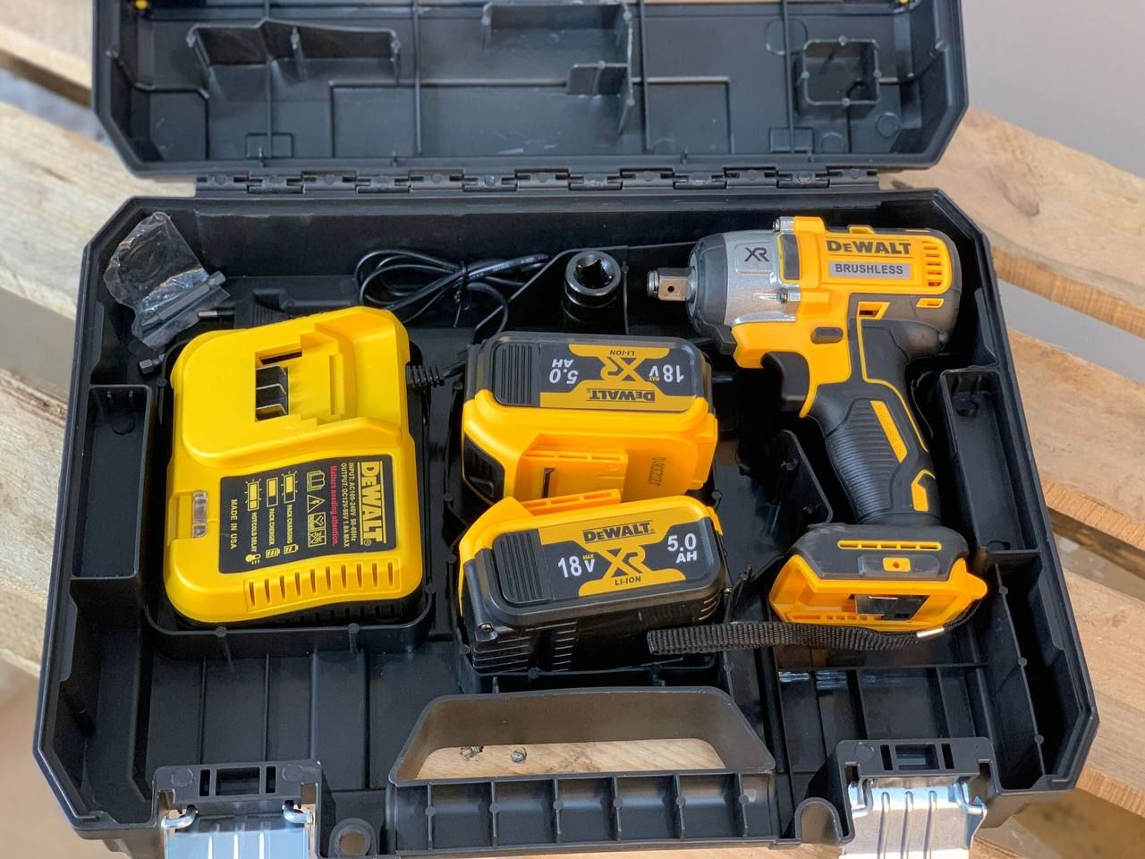 Dewalt xr 18v. Dewalt dcd 701. dcd 701 и dcd 850. dewalt 701vs800. сравнить dewalt 701vs800.