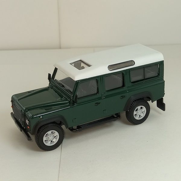 Масштабная модель LAND ROVER Defender Generation #1