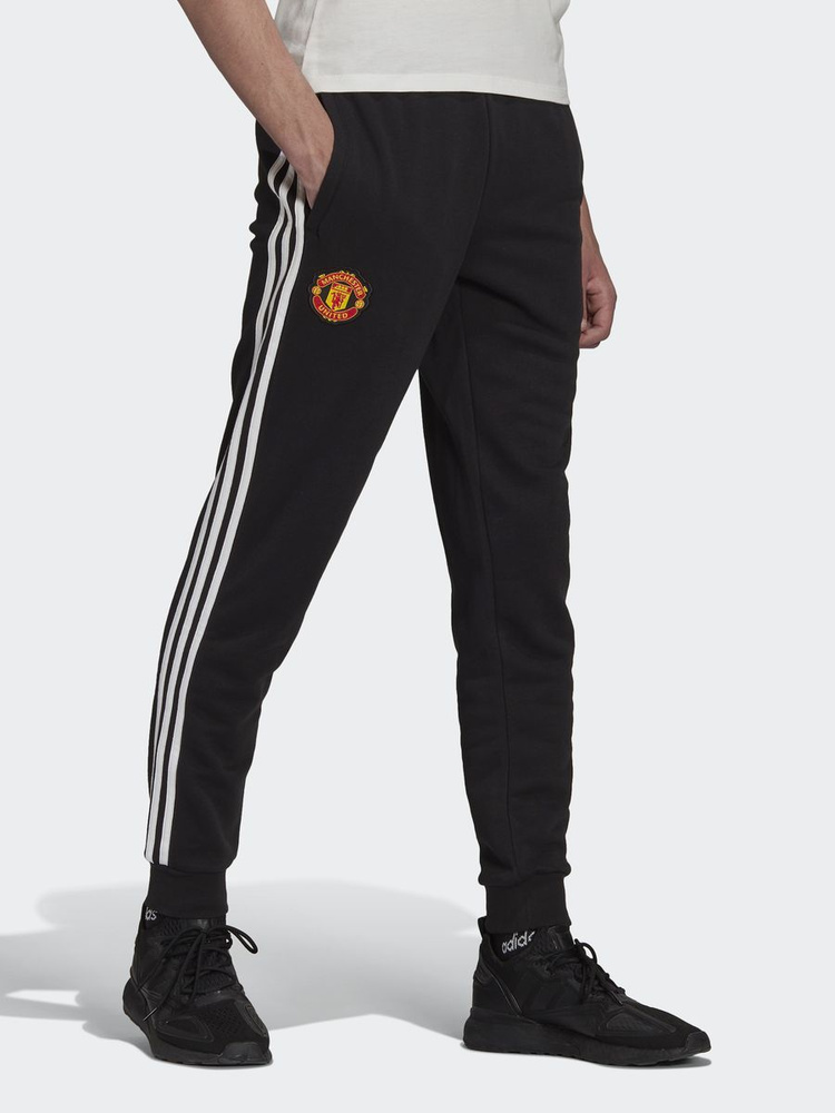 Adidas bottoms store