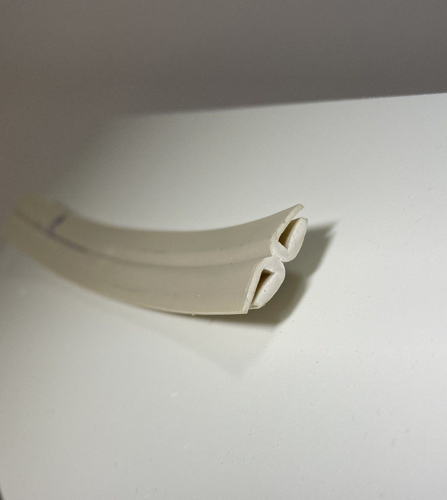 Сдвоенный гарпун для монтажа световых линий и трековых систем в ...