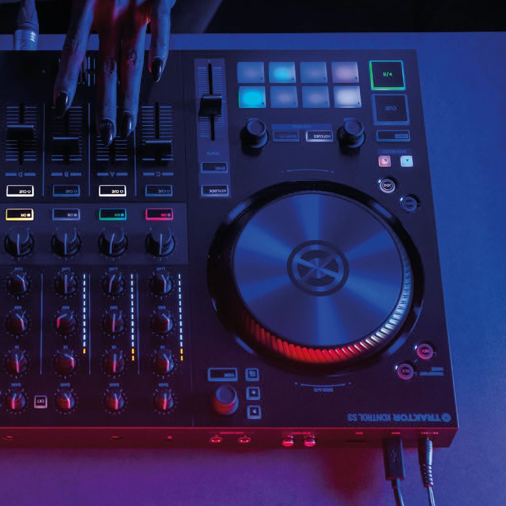 DJ-контроллер Native Instruments Traktor Kontrol S3 MK3 - купить с ...