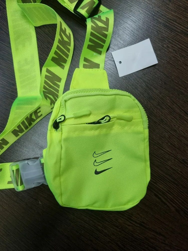 Nike hotsell fluorescent bag