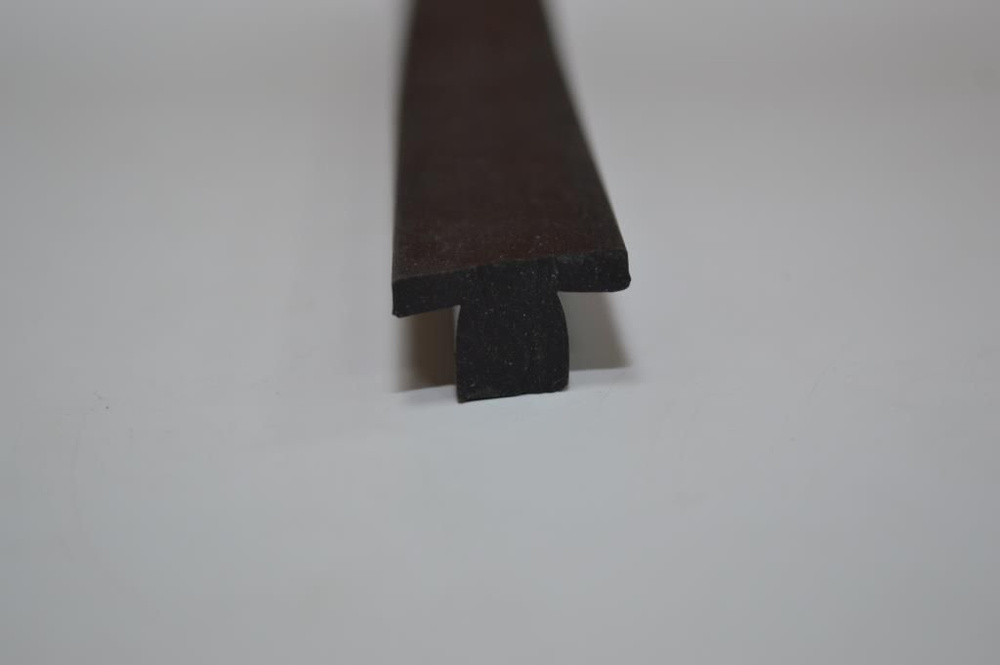 Профиль резиновый уплотнительный Т-образный черного цвета. Шляпка 20 мм, высота 9 мм. Длина 3 метра  #1