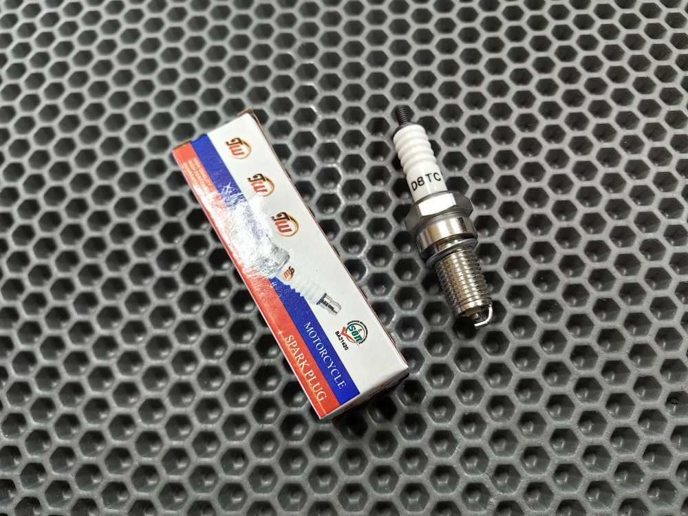 Свеча зажигания Torch D8TC 4Т (Резьба L-18мм d-12мм) Мотоциклы 250cc ...