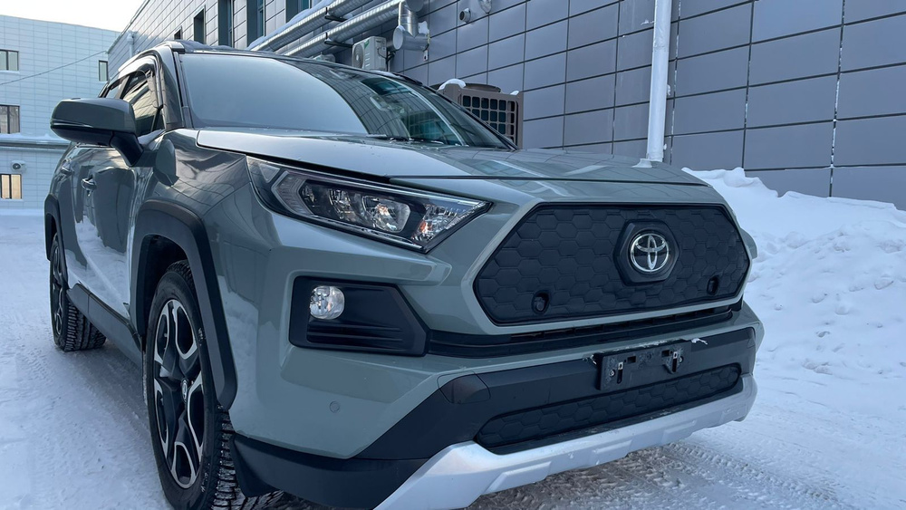 Утеплитель радиатора и бампера для Toyota RAV4 Тойота Рав4 adventure (2018- н.в.) С ПАРКТРОНИКАМИ  #1