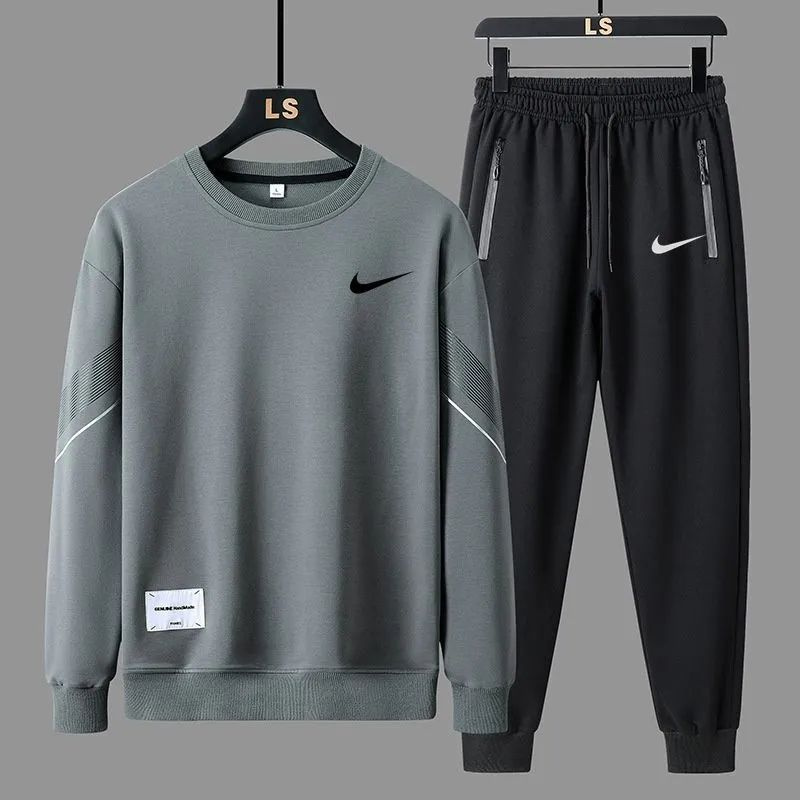 Костюм спортивный Nike #1