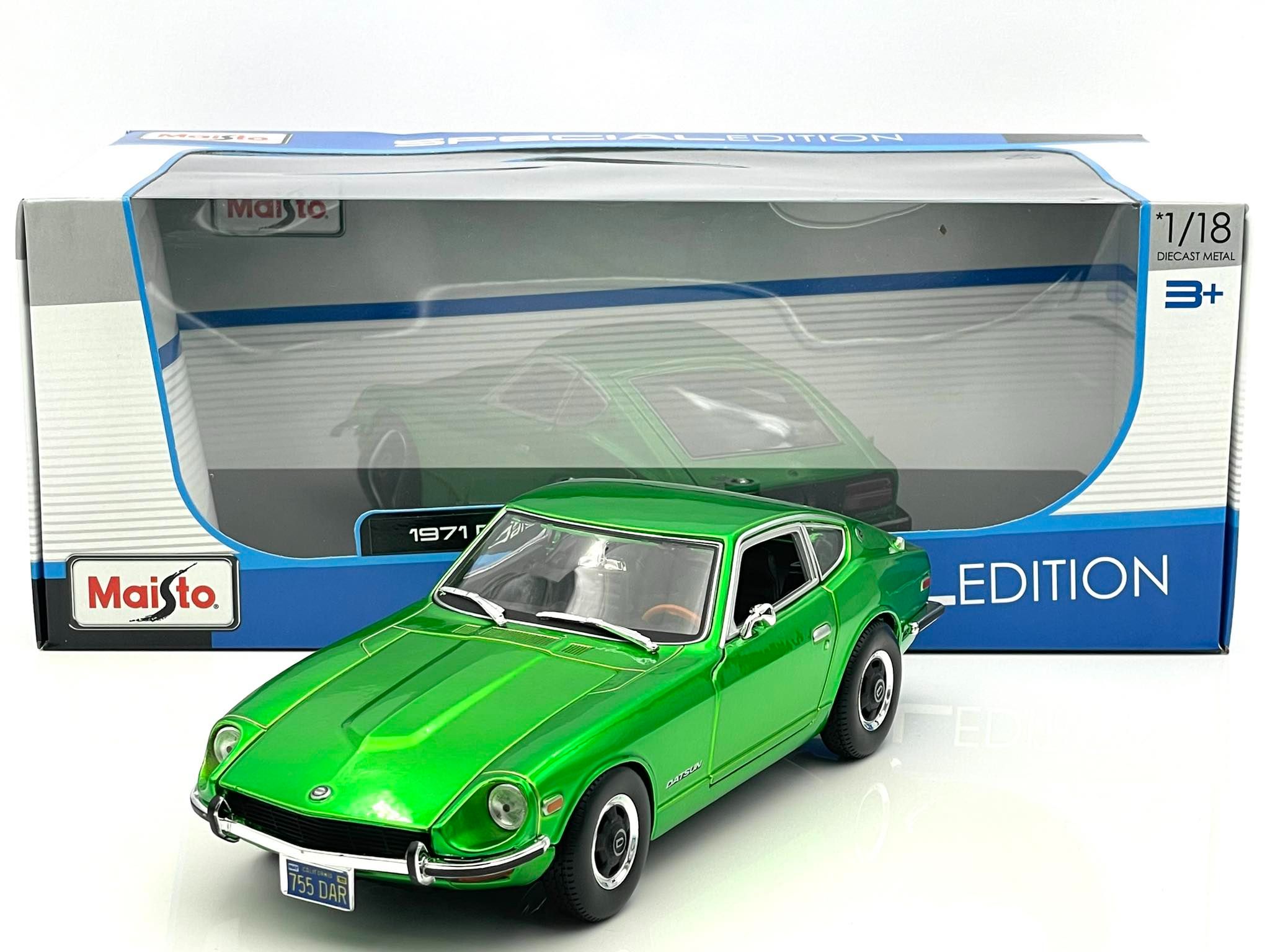 Машинка Maisto Datsun 240Z 1971 1:18 зеленый 31170 купить на OZON