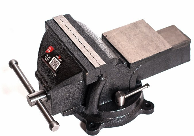 Тиски слесарные 150 мм "Сервис Ключ" (поворотные, с наковальней), 71615 (1 шт.)  #1