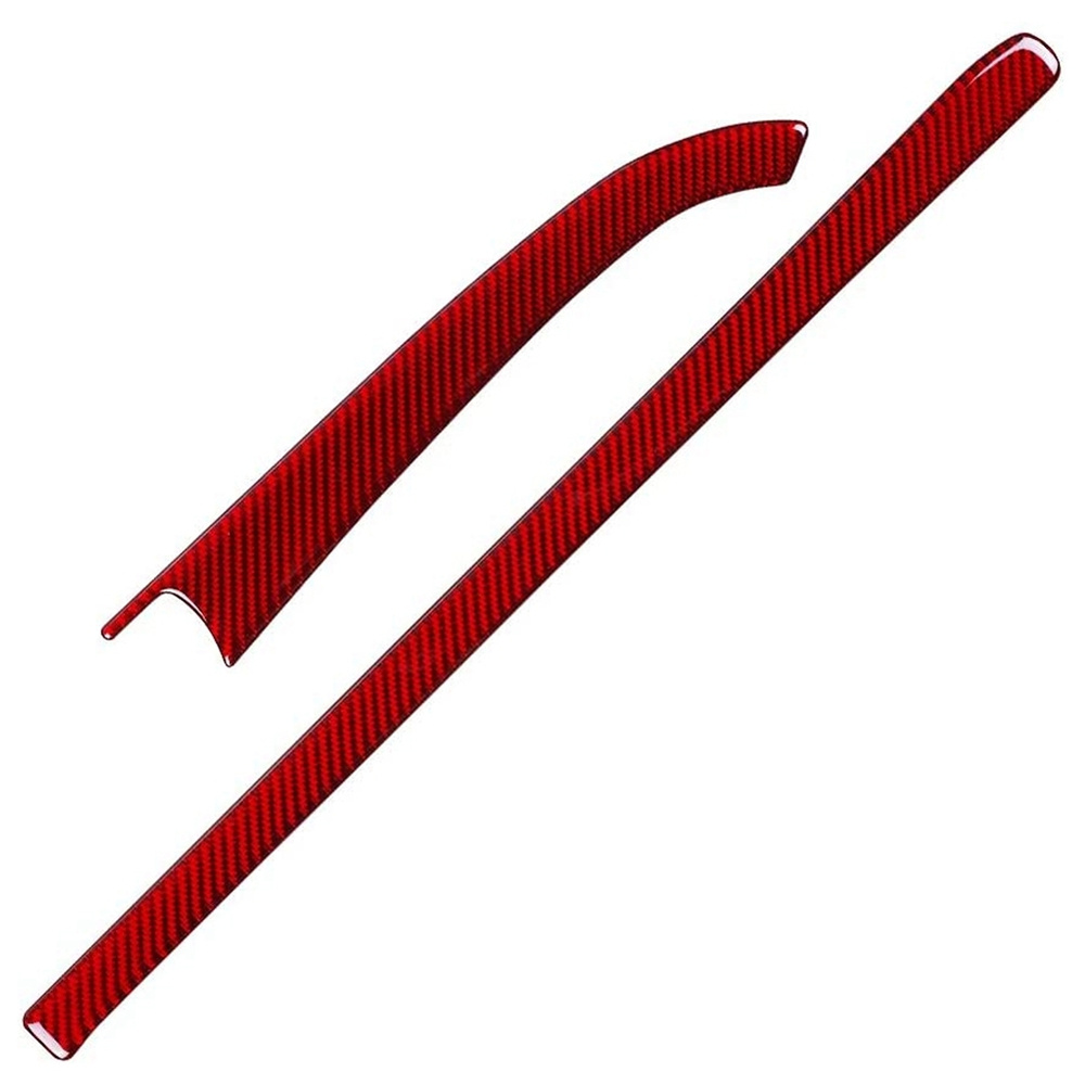 Внутренняя отделка передней панели пассажирского салона автомобиля ...