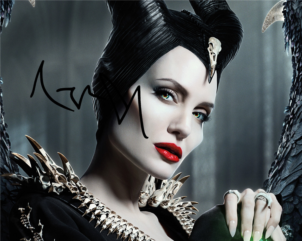 Автограф Анжелина Джоли Малифисента - Автограф Angelina Jolie Maleficent - Фото с автографом, Подписанная фотография, Автограф знаменитости, Подарок, Автограмма, Размер 20х25 см - купить с доставкой по выгодным ценам в интернет-магазине OZON (541945235)