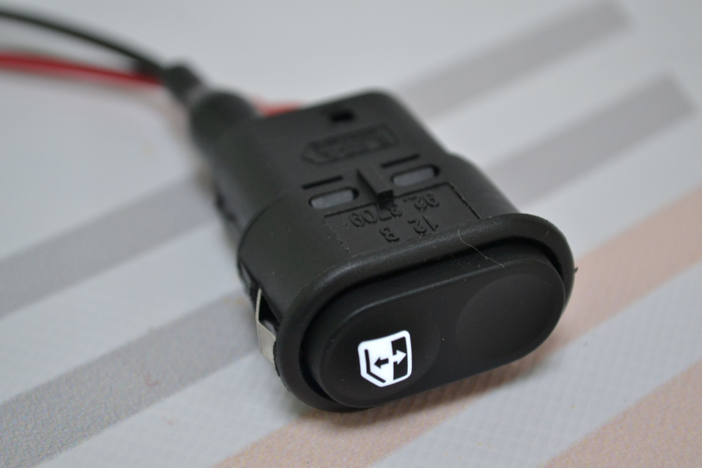 Пересвеченная кнопка электро стеклоподъемников Белая ЭСП ВАЗ / LADA ...