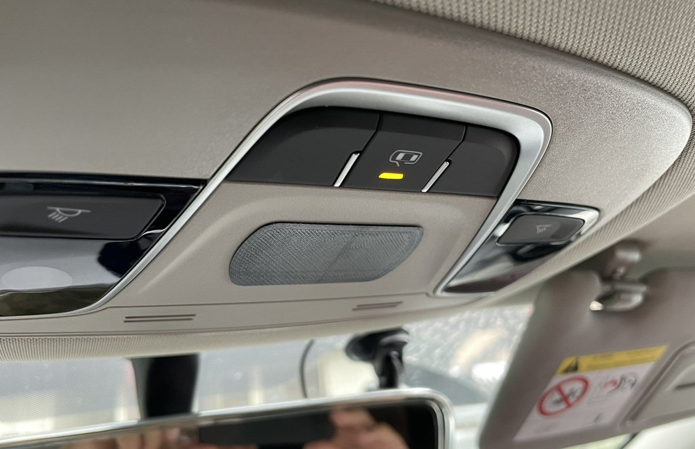 Заглушка ГЛОНАСС в плафон Geely Coolray, X50 без люка, серая - купить ...