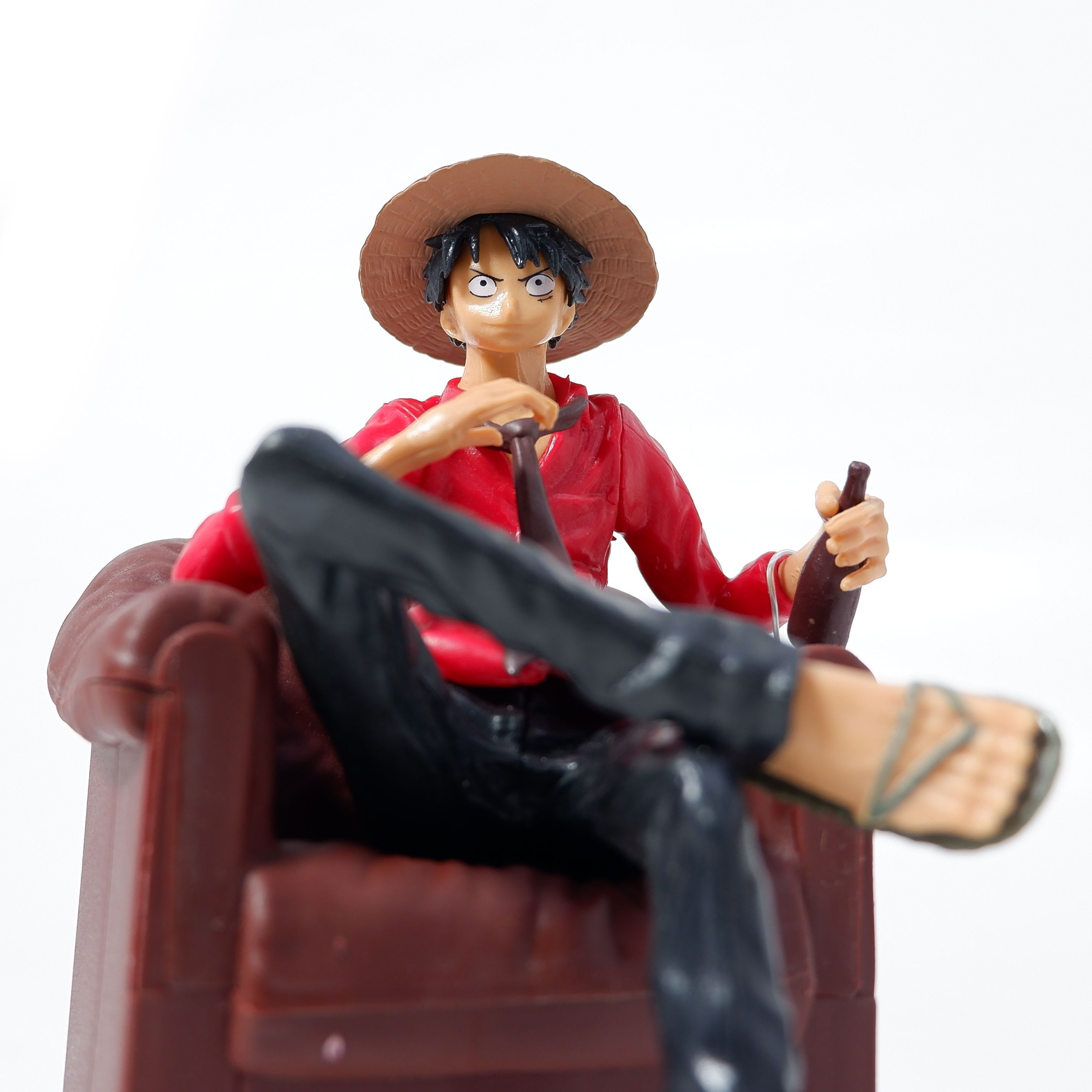 Коллекционная фигурка Луффи на кресле из аниме One Piece в подарочной  коробке. + мини фигурка в подарок - купить с доставкой по выгодным ценам в  интернет-магазине OZON (1101810745)