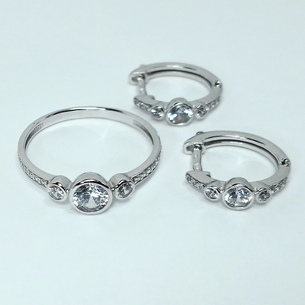 Комплект украшений с фианитами кольцо 19 + серьги серебро 925 пробыродирование - купить с доставкой по выгодным ценам в интернет-магазине OZON(881348097)