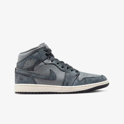 Air Jordan 1 Mid Se OZON