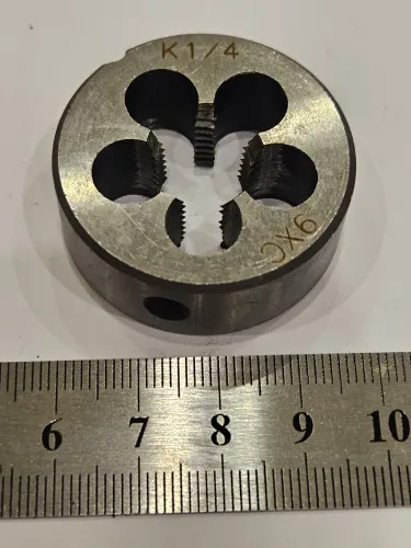 Плашка К 1/4 (NPT) дюймовая коническая правая 9ХС