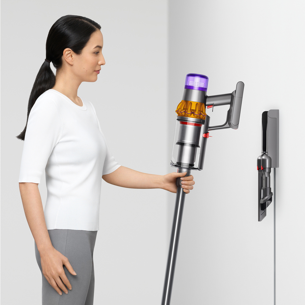 Dyson вертикальный. Пылесос Dyson v15 detect absolute. Dyson v12 detect Slim. Dyson v12 detect Slim absolute. Пылесос Dyson v15 detect absolute Extra.