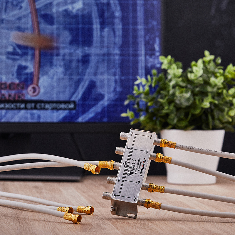 Делитель/сплиттер телевизионный под F разъем (5-1000 МГц) на 8 выходов ...