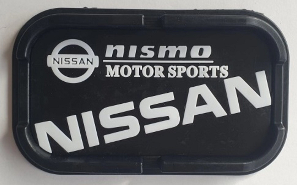 Коврик нескользящий на панель с логотипом NISSAN #1