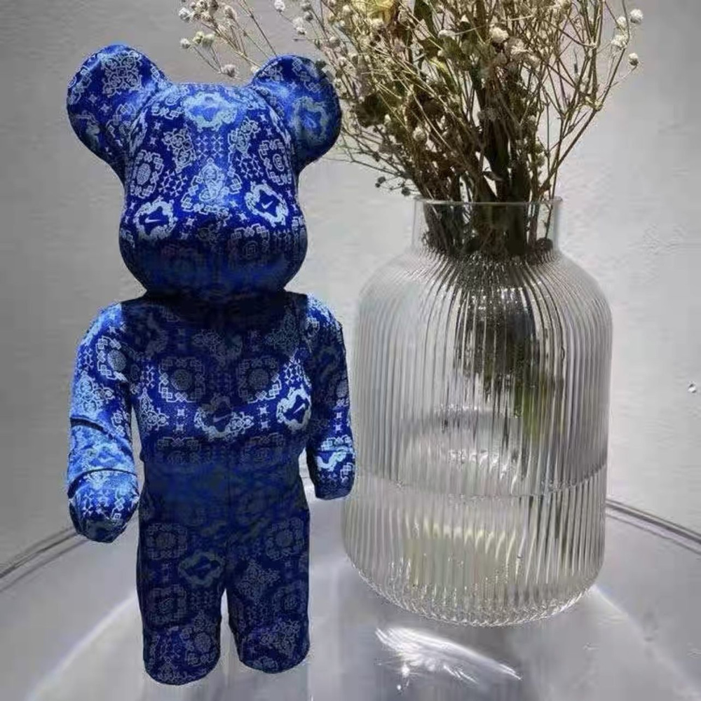 Дизайнерская игрушка BearBrick 