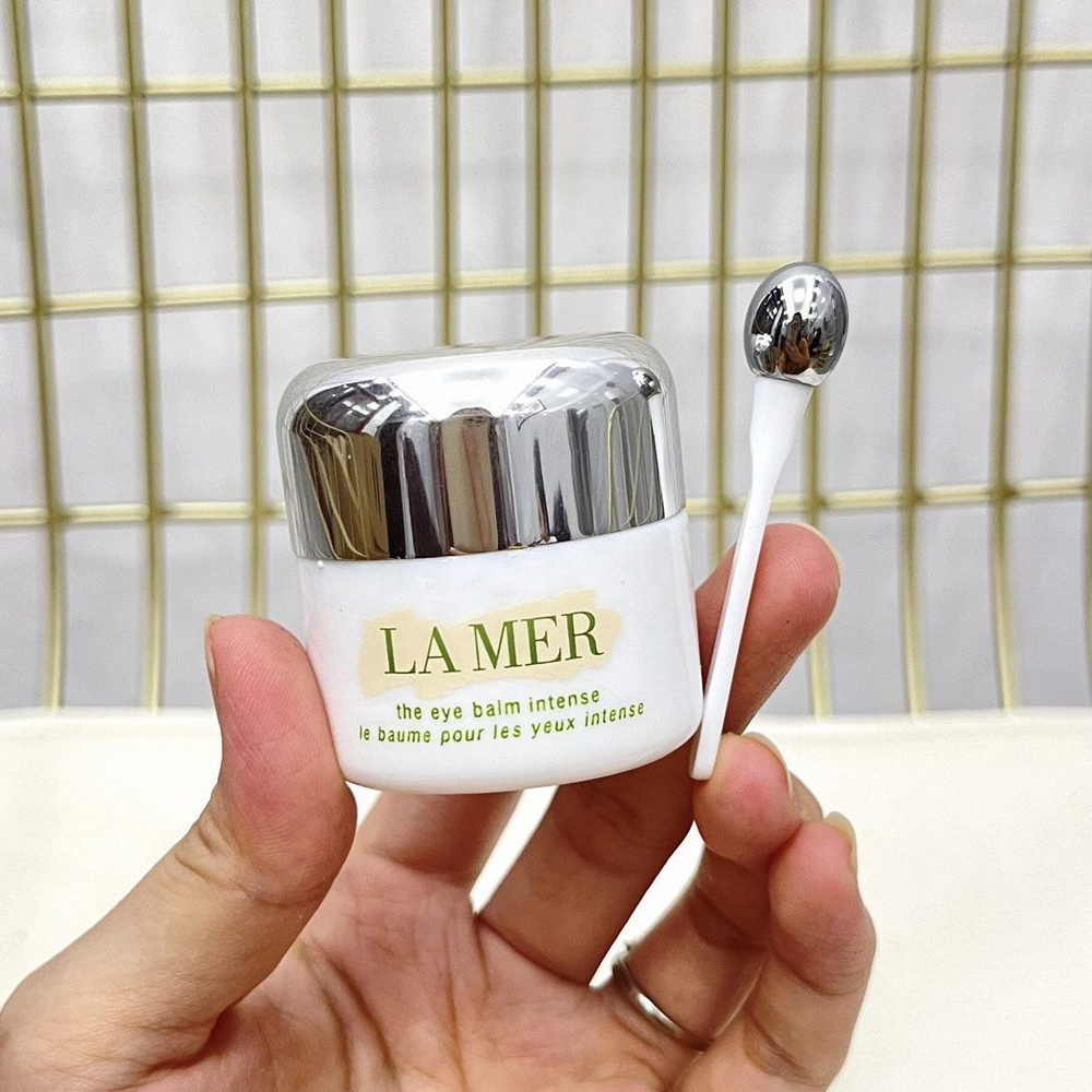 LA MER Крем для глаз Средства по уходу за кожей - купить с доставкой по  выгодным ценам в интернет-магазине OZON (1585118246)