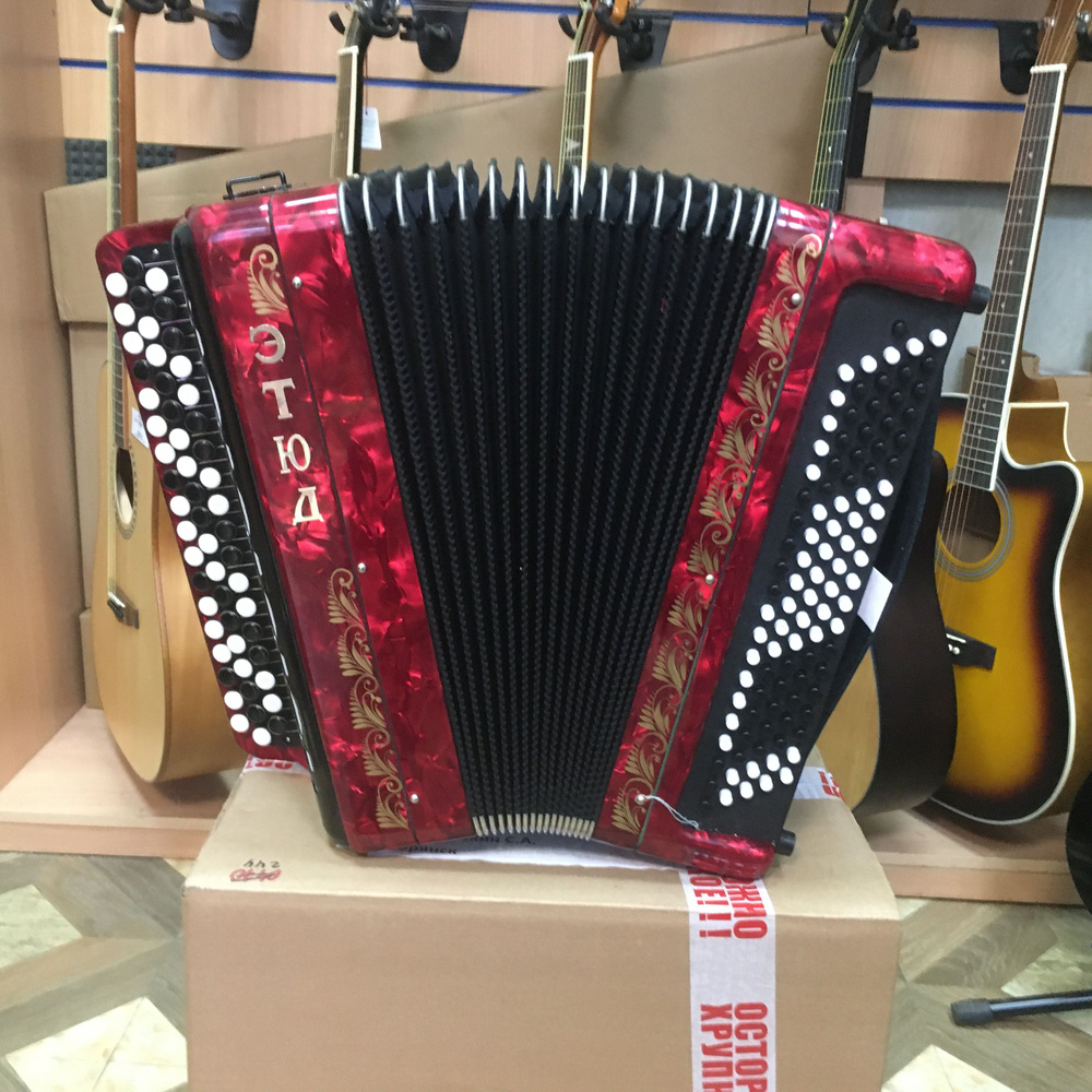 Баян БН-40 "Этюд-205М2" красный, Тульская гармонь - купить с доставкой ...
