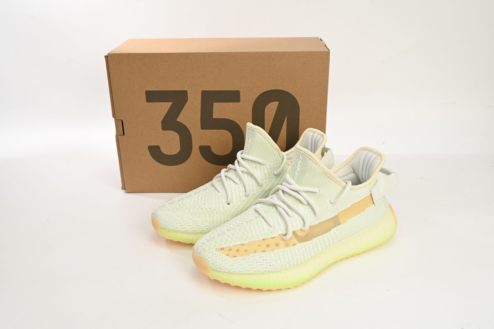 adidas x Yeezy Boost 350 v2 OZON 1738244749