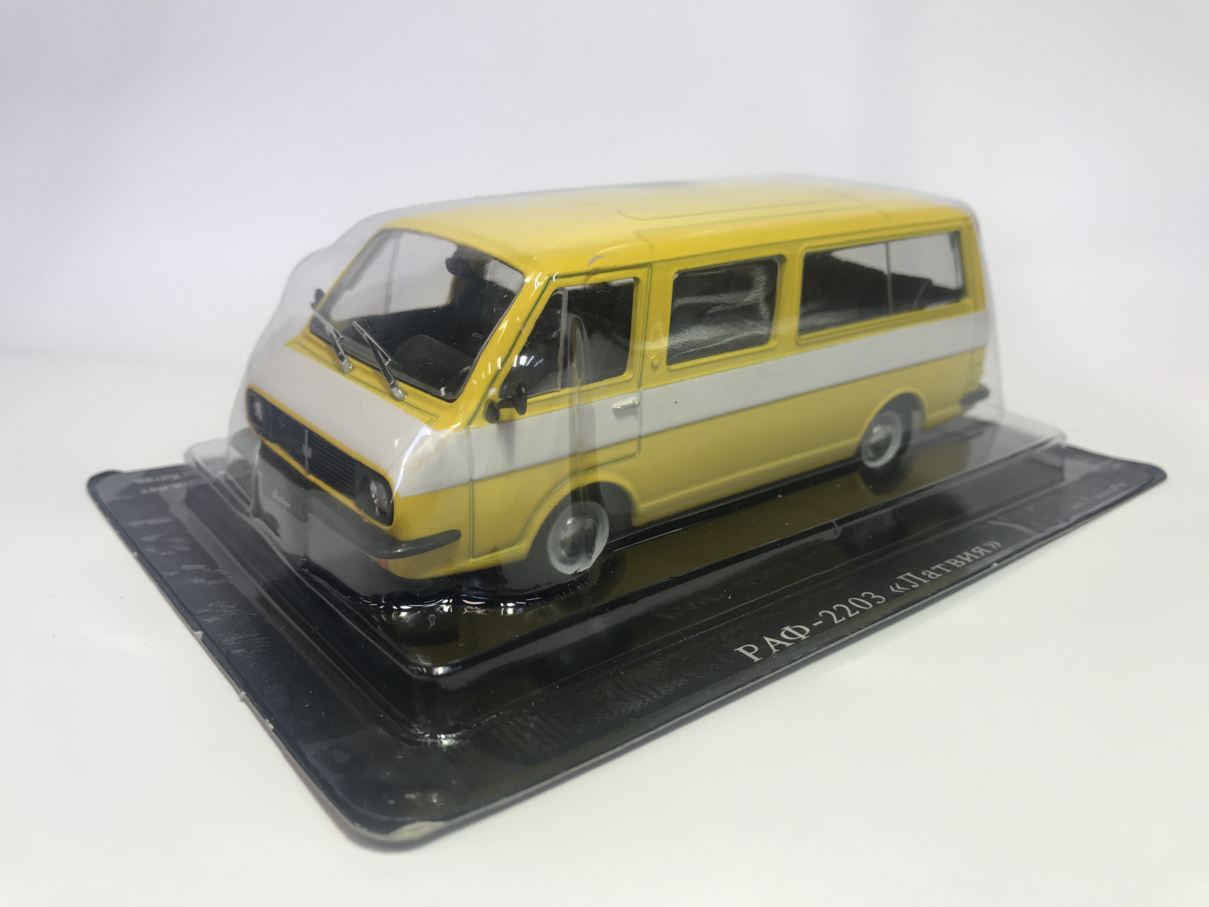 【希少】ソ連製 ミニカー RAF-2203 ラトビア 1/43 ミリツィア Raf 2203 | eBay