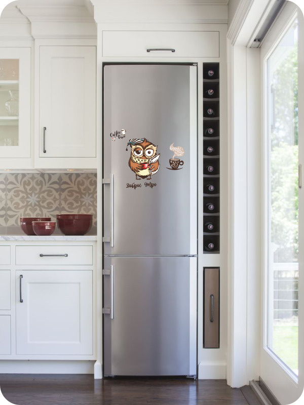 Пенал для встроенного холодильника. Холодильник в интерьере кухни. Кухня с отдельностоящим холодильником. Встроенный холодильник на кухне. Встраиваемый холодильник для кухни.